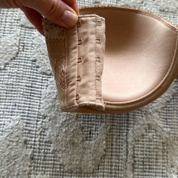 b.tempt’d by Wacoal nude strapless underwire lace bra size 32D - Picture 8 of 15